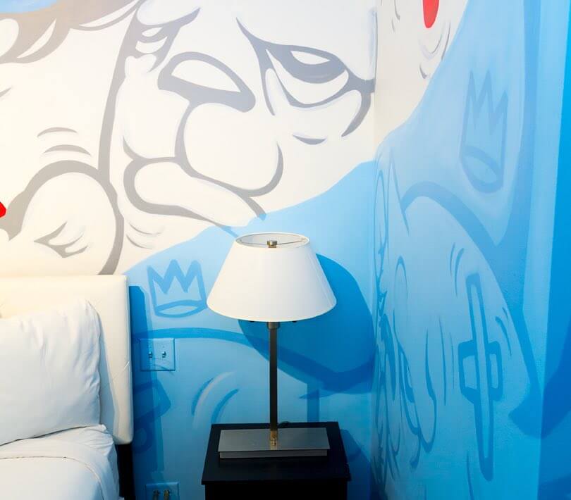 hotel-chicago-west-loop-the-annex-in-room-murals-jc-rivera-02-5d84e68fc2d3e-optimized