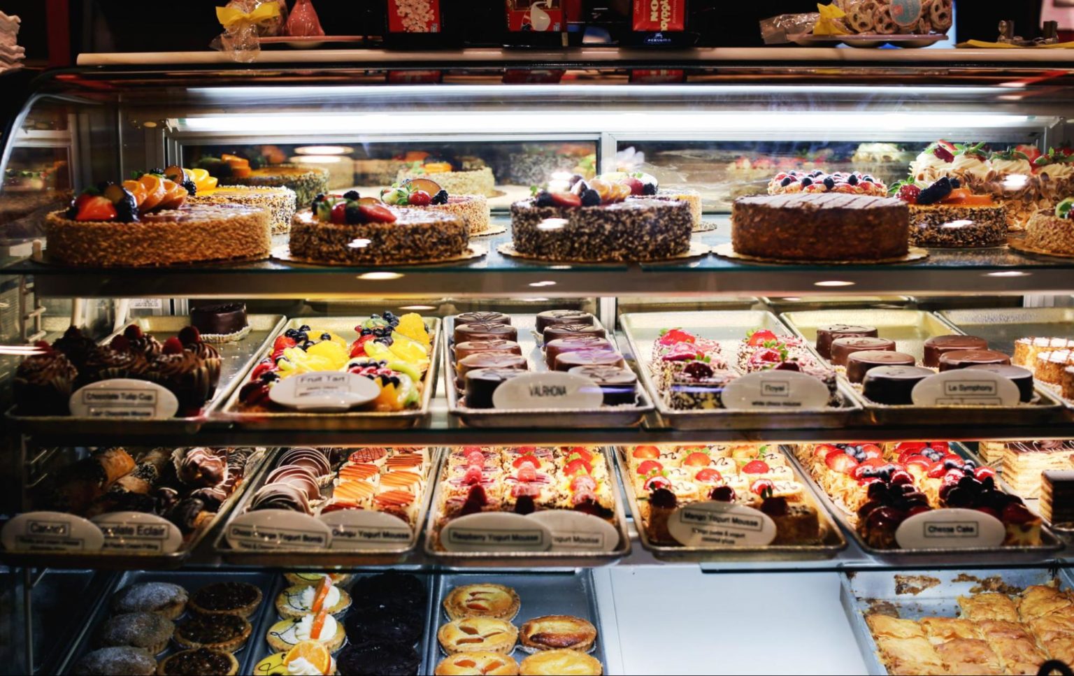 Artopolis Bakery, Cafe and Agora at Greektown Chicago Hotel Chicago